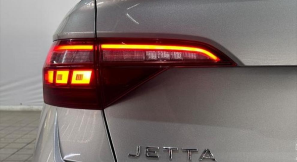 Volkswagen Jetta 2023 - Image 15