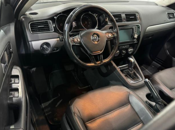 Volkswagen Jetta 2017 - Image 10