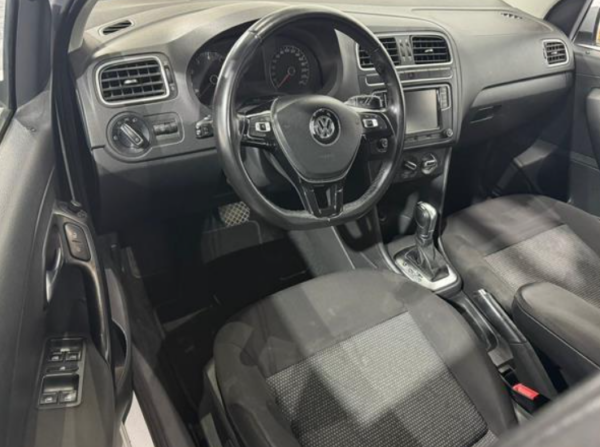 Volkswagen Polo 2019 - Image 9