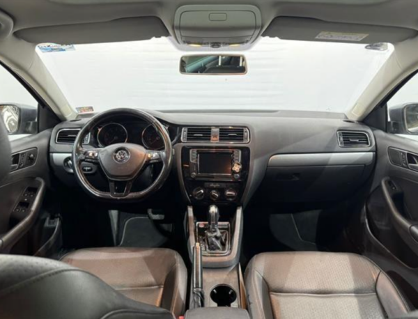 Volkswagen Jetta 2017 - Image 9