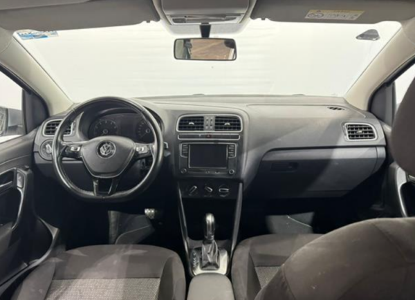 Volkswagen Polo 2019 - Image 8